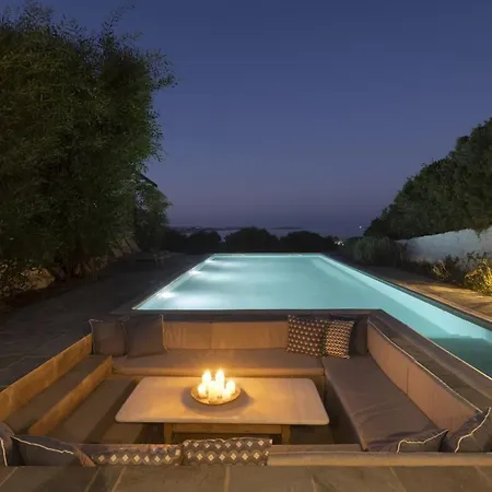 Villa Alkyoni - Beautiful 8-person Family With Great Views